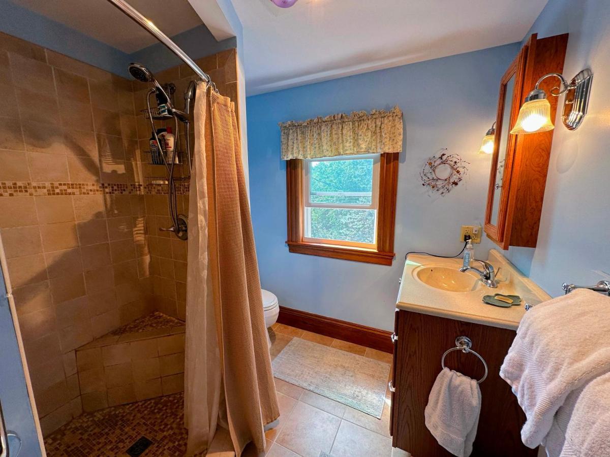 Private 2 Bedrooms And 1 Bathroom In Grand Victorian Home In The Heart Of The Whiite Mountains! Great Host Whitefield Exterior foto